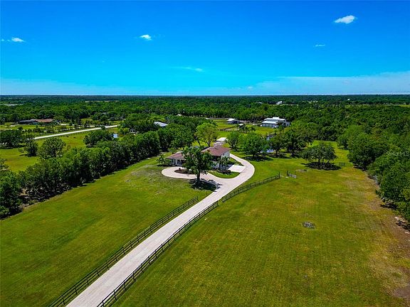 3rd image of 1208 Oak Hammock Rd