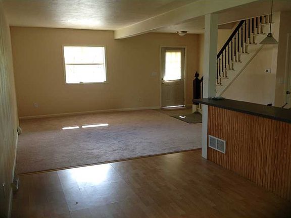 4th image of 28 2nd Ave