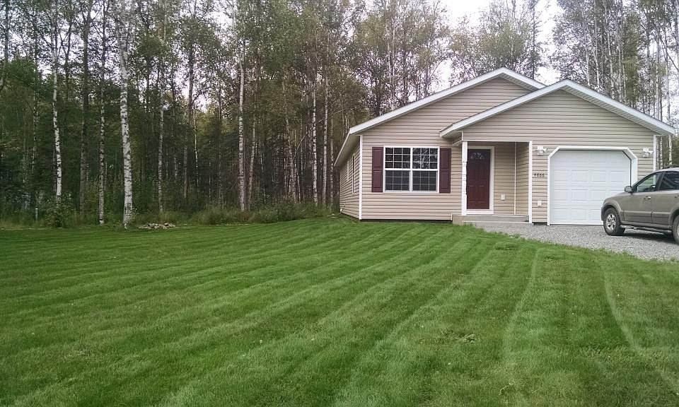 Left lawn & fire pit