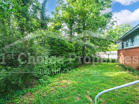 3rd image of 1321 Hatfield Ln