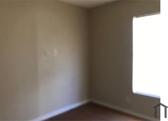 3rd image of 267 N San Joaquin Ave #2