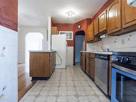 4th image of 14117 71st Ave