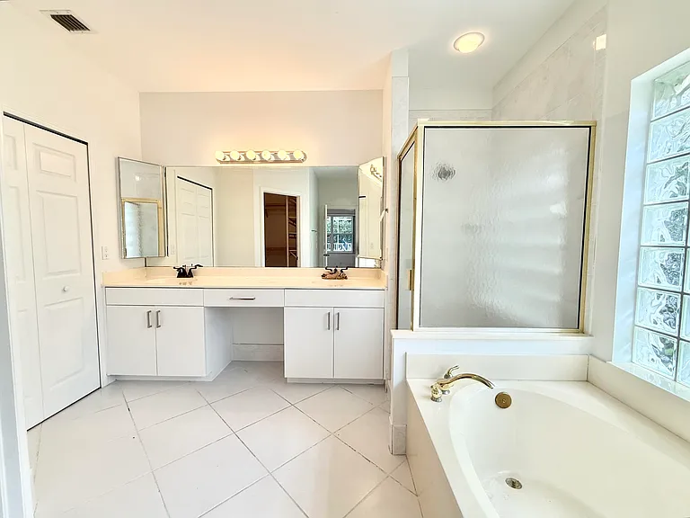 12310 Riverfalls Ct — Photo 7