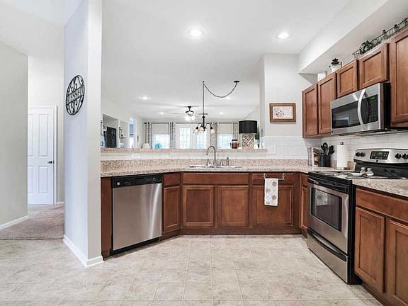 3rd image of 6156 Kirklington Cir