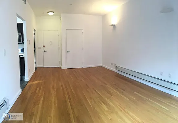 Rented by Metropolitan Property Group | media 10