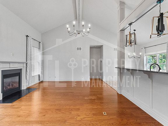 4th image of 253 Cedar Glade Dr
