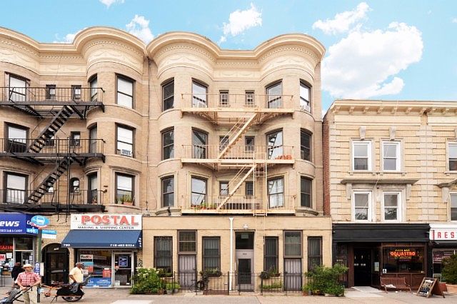1st image of 786 Washington Ave APT 3RL