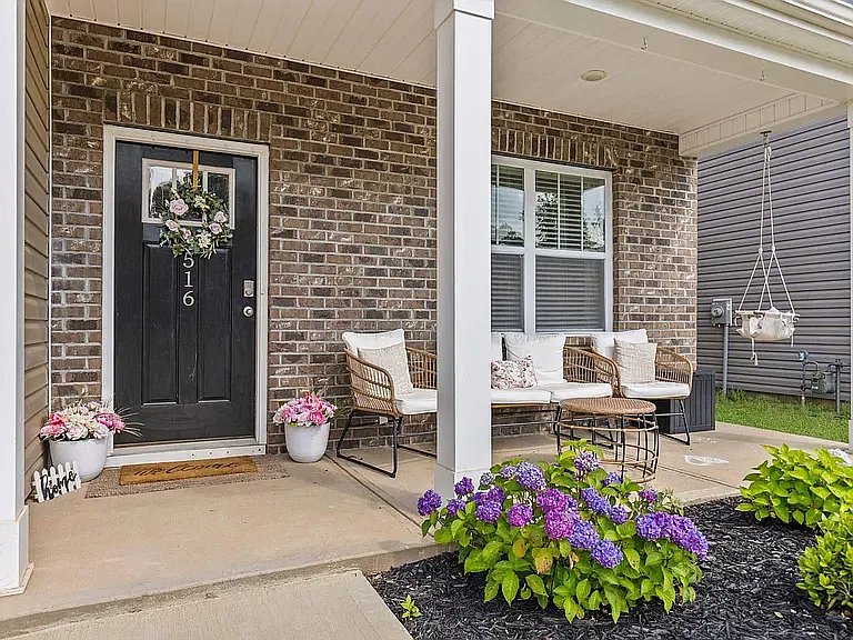 5 bed, 2511 sqft, $2,650 — Photo 4