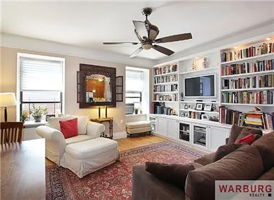 Sold by Warburg | media 16