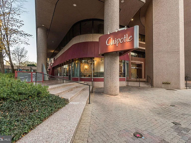 3600 Glebe Rd #202W — Photo 29