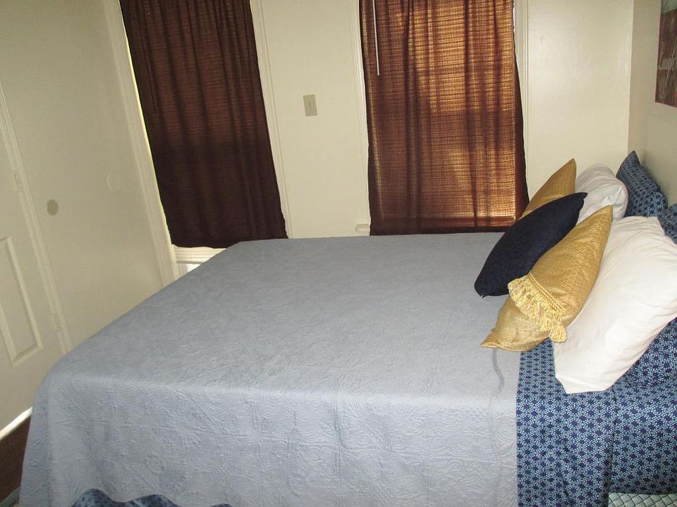 2nd image of 602 Stewart Ave SE