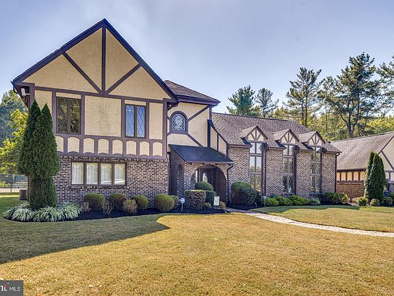 3rd image of 740 Garwood Rd