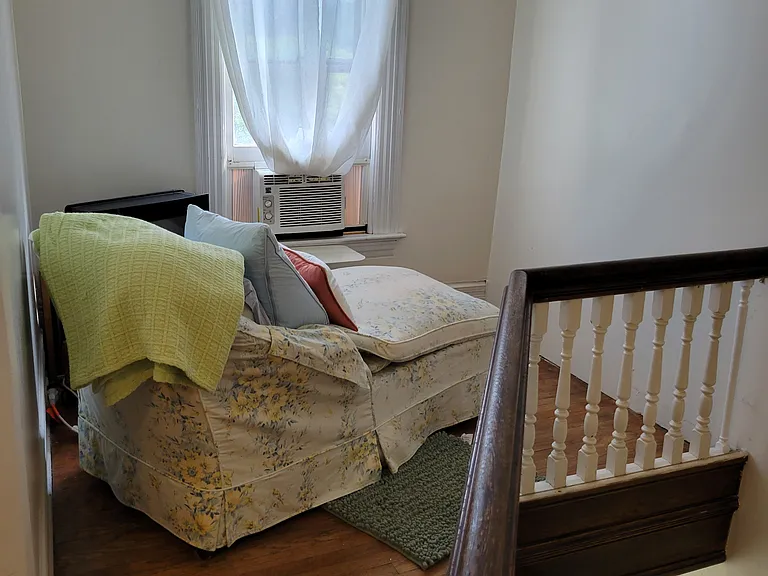 288 E 1st St #TOP FURNISHED — Photo 16