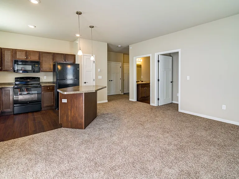 South Ridge — Photo 9