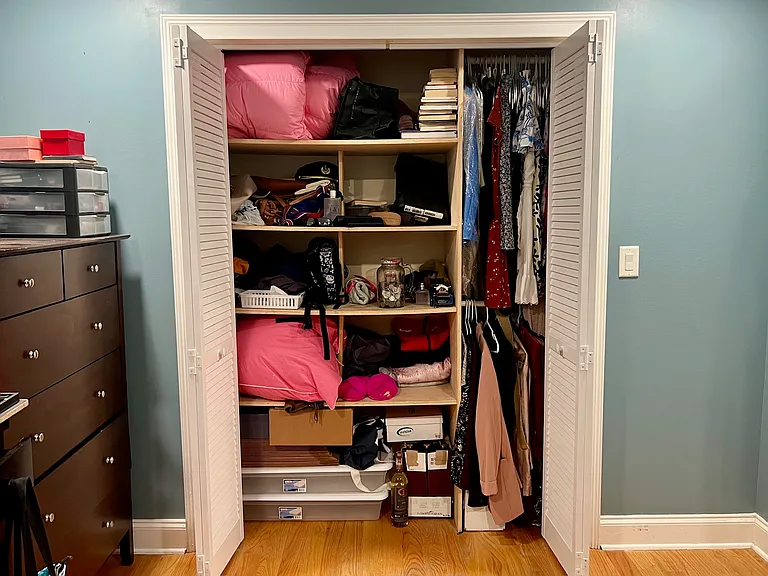 2nd bedroom closet