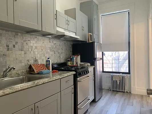 Rented by Spot Real Estate | media 19