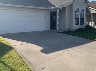 2745 Jeannie Ct, Turlock, CA 95382