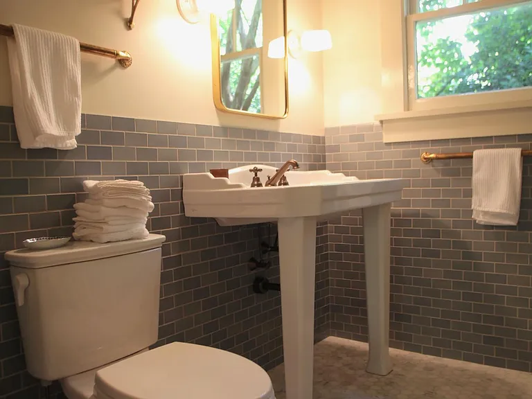 121 Emerson Ave — Photo 5