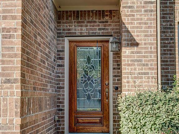 2nd image of 10110 Sweet Willow Ln