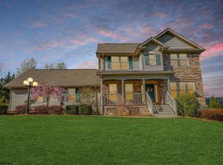 2 Zara Dr, Morgantown, WV 26508