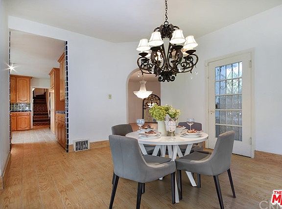 3rd image of 990 Corsica Dr #Beautiful