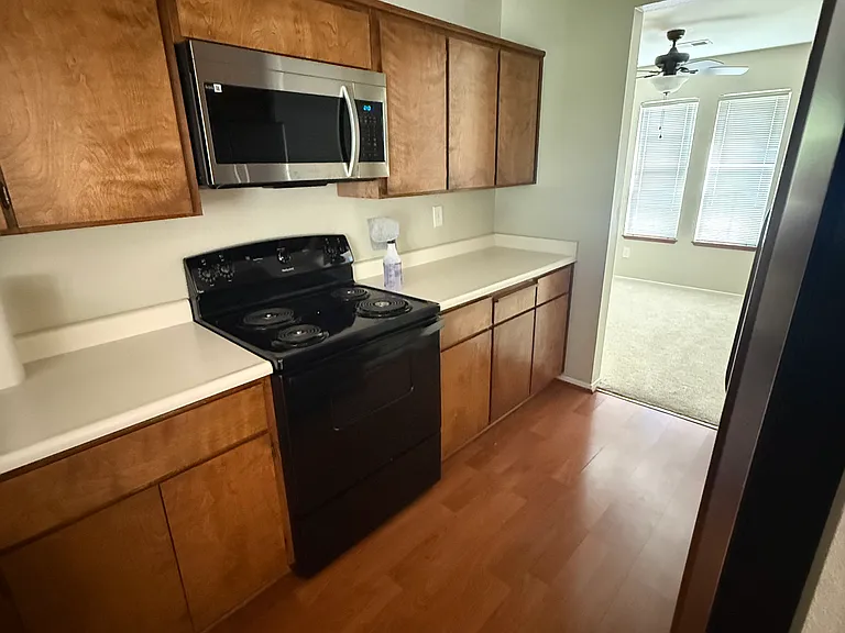 2400 Eilers Ln #1206 — Photo 3