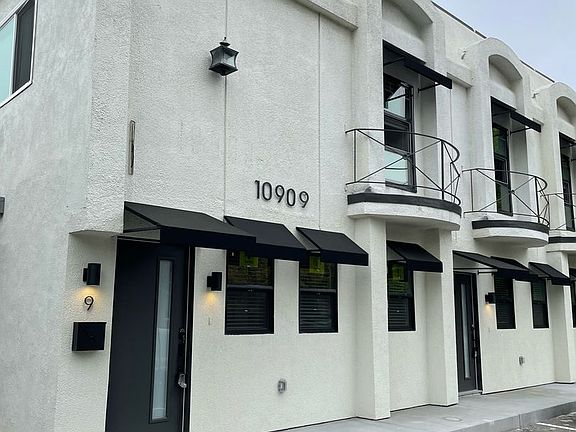 2nd image of 10909 Morrison St APT 4