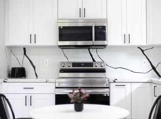 1547 Kalaepaa Dr, Honolulu, HI 96819