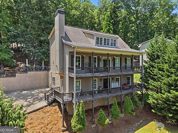 2nd image of 930 Lake Arrowhead Dr