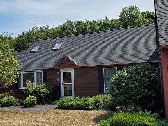 4th image of 32 Cortland Circle #32