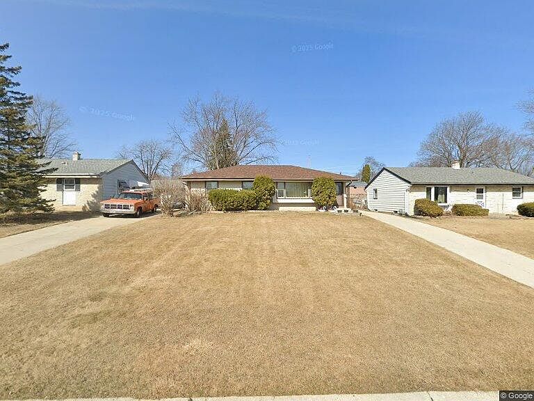 1st image of 1820 Marquette AVENUE