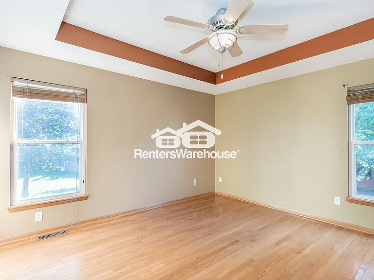 804 Stratford Dr — Photo 15