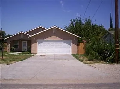 440 Gibson Ln photo 1