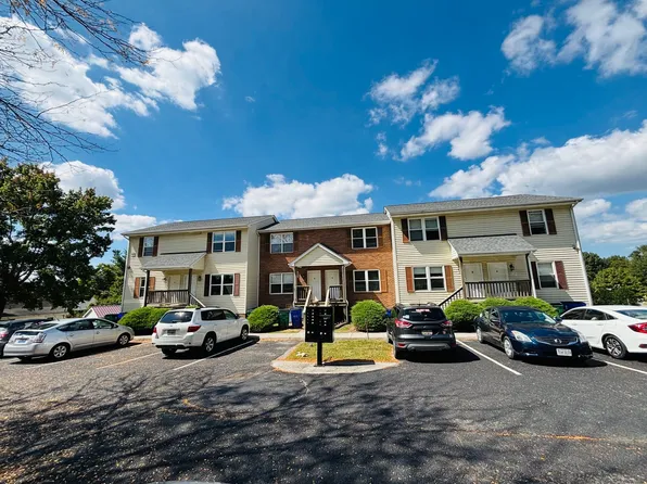 2 Bedroom, 1 Bath Apartment