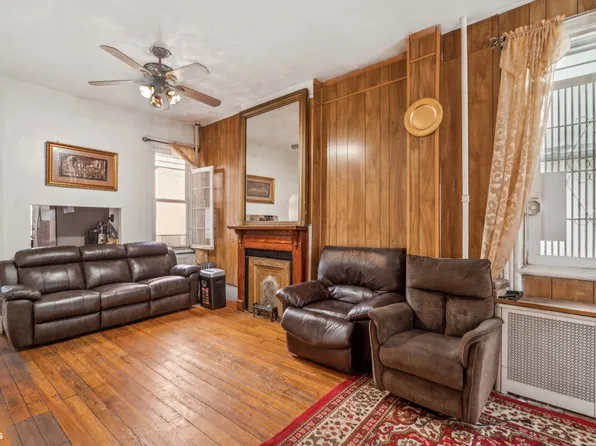 7 Sylvan Court image 3 of 18