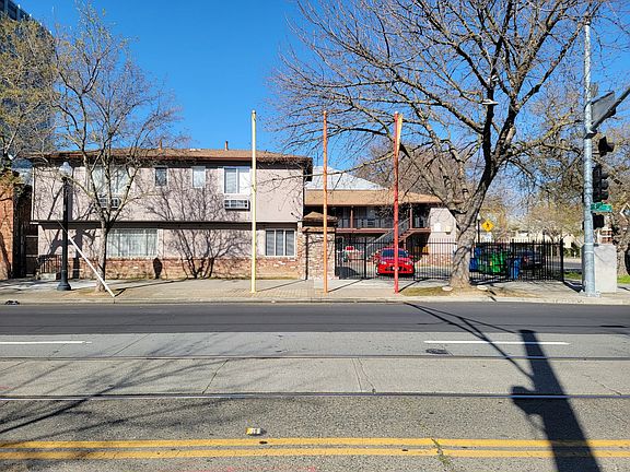 4th image of 700 12th St #3