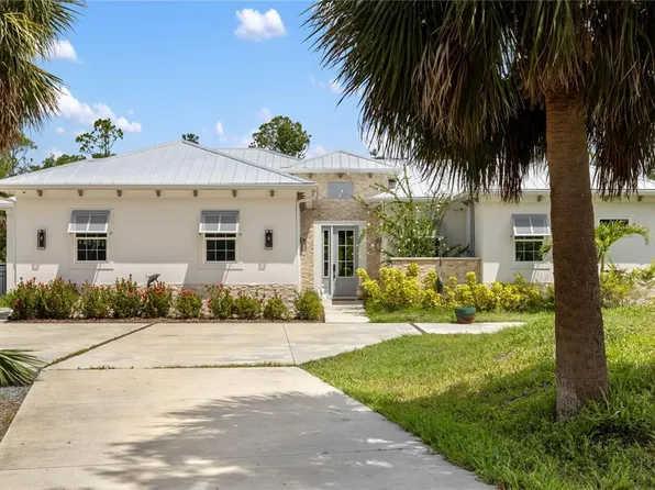 601 Suffolk Cir, Nokomis, FL 34275