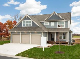 56 Rapp Farm Blvd, North Oaks, MN 55127