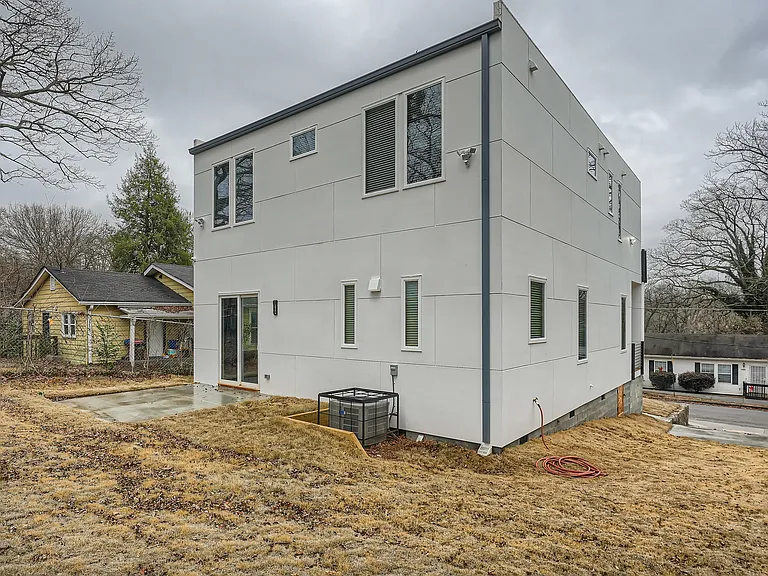 1089 Coleman St SW — Photo 27