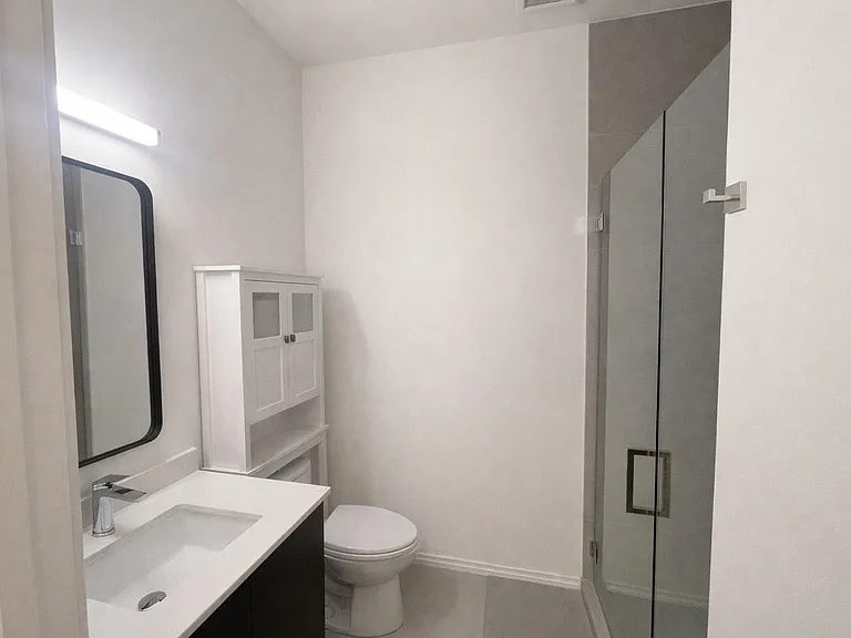 4513 N Clark St #204 — Photo 10