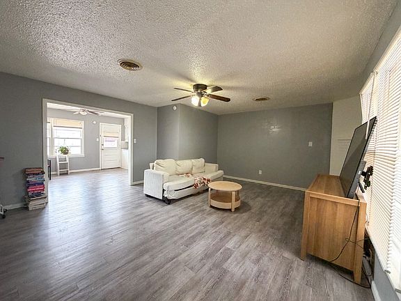 4th image of 4701 43rd St