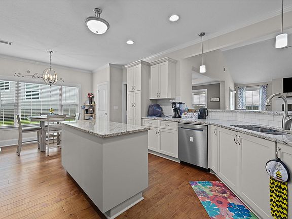 4th image of 2088 Fordham Dr