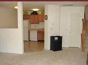 3011-104 Barrymore St ~ 3 bedrrom / 2.5 bathroom ~ Townhouse located in Tryon Road Area — Photo 2