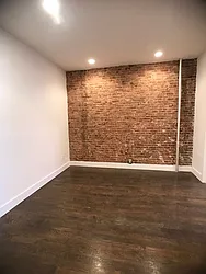 Rented by City Prime Commercial Realty 