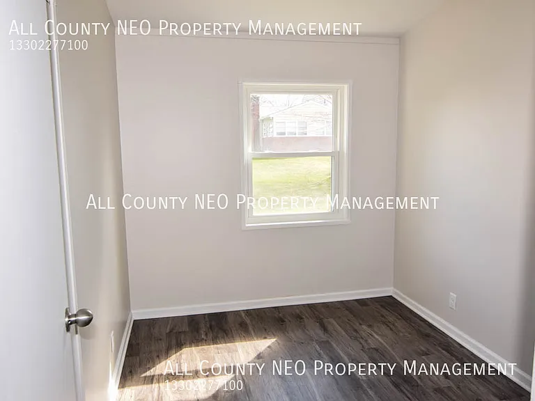 2470 Center Ave — Photo 7