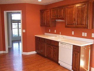 3rd image of 106 Kempton Ct