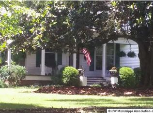 205 W Chulahoma Ave, Holly Springs, MS 38635