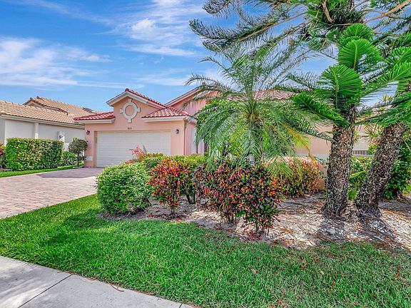3rd image of 9835 Harbour Lake Circle