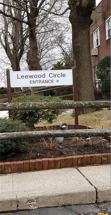 1st image of 10 Leewood Cir APT 4L