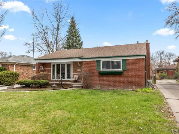 16144 Lincoln Ave, Eastpointe, MI 48021